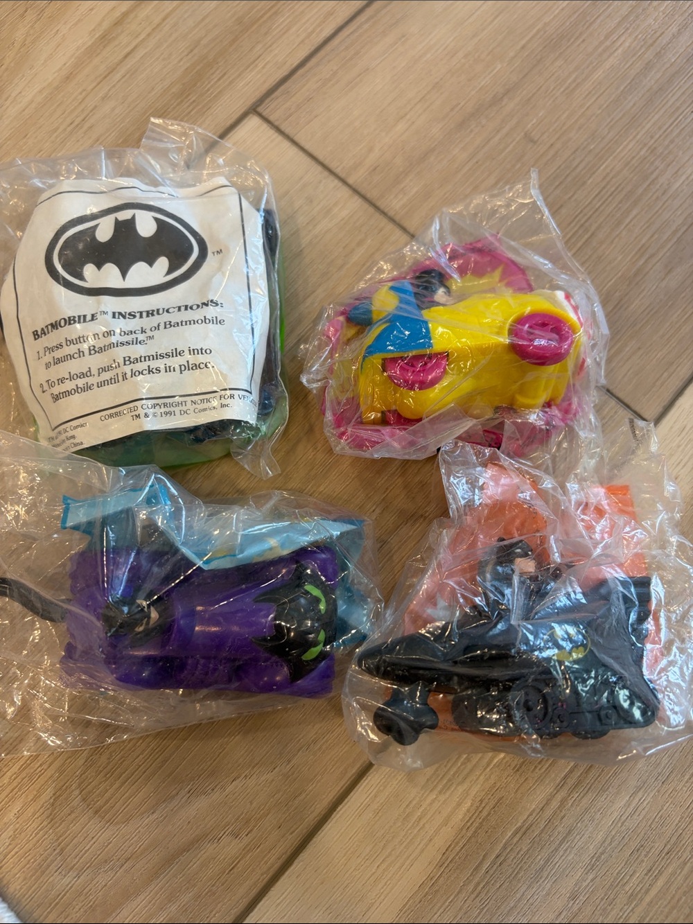 Vintage Batman McDonald collection - Assorted Colors (Pack of 4)